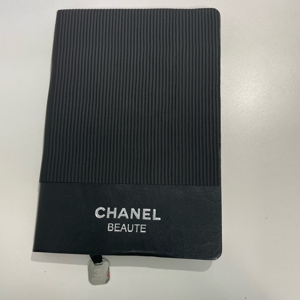 CHANEL Beauty gift Notebook